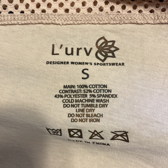 L’urv Peach top size small EUC, no stains or defects - Picture 5 of 6